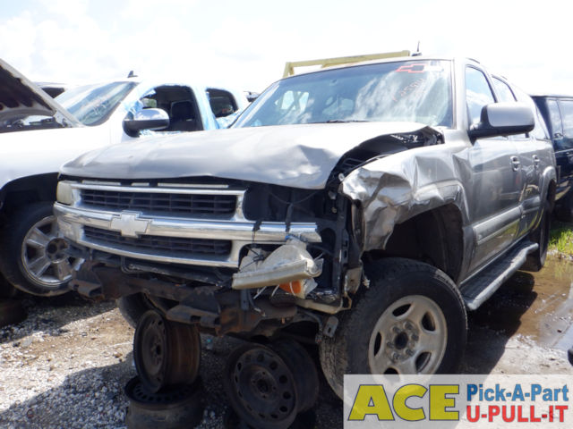 Photo of 2003 Chevrolet Suburban 1500
