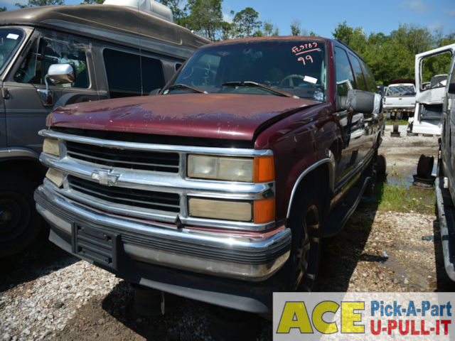Photo of 1999 Chevrolet Suburban 1500