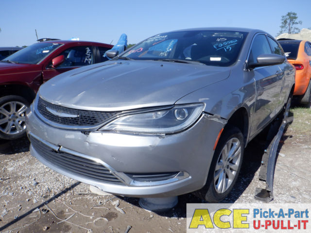 Photo of 2015 Chrysler 200