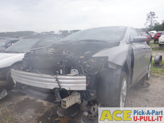 Photo of 2015 Chrysler 200