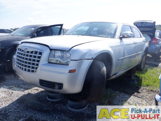 Photo of 2010 Chrysler 300