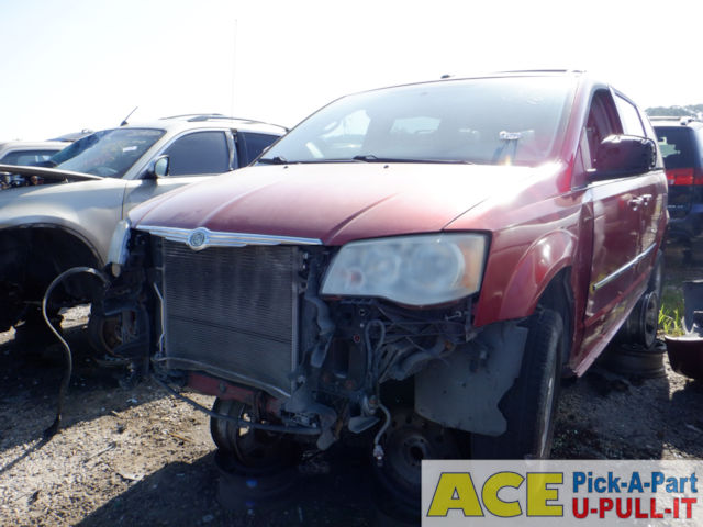 Photo of 2010 Chrysler Town And Country