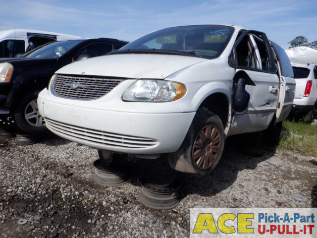 Photo of 2002 Chrysler Town And Country