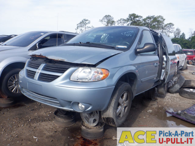 Photo of 2005 Dodge Caravan