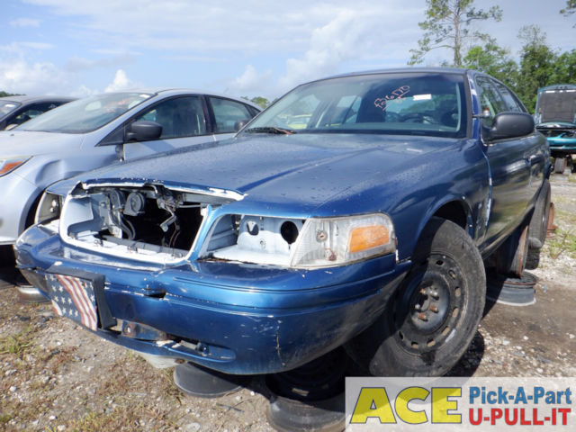 Photo of 2005 Ford Crown Victoria