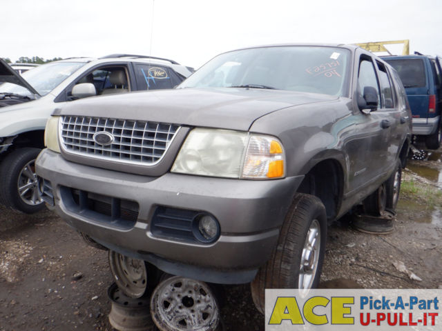 Photo of 2004 Ford Explorer