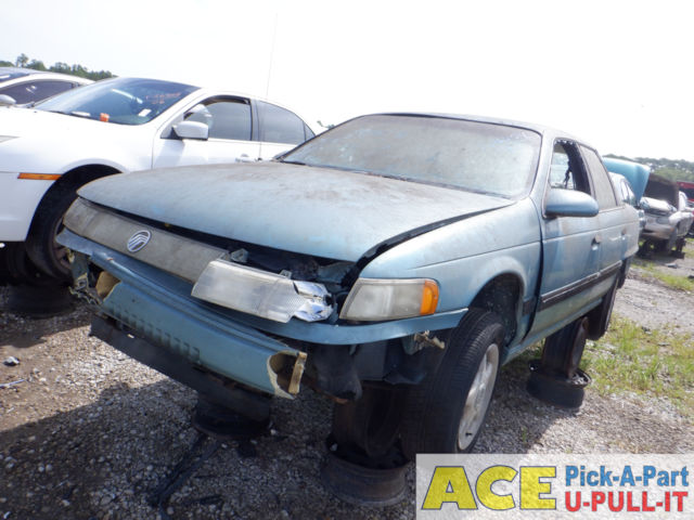 Photo of 1993 Ford Sable