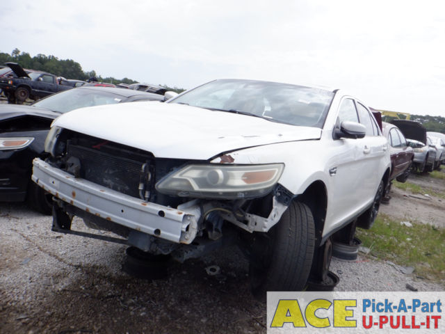 Photo of 2010 Ford Taurus