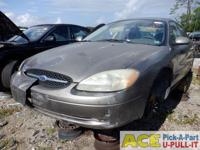 Photo of 2003 Ford Taurus
