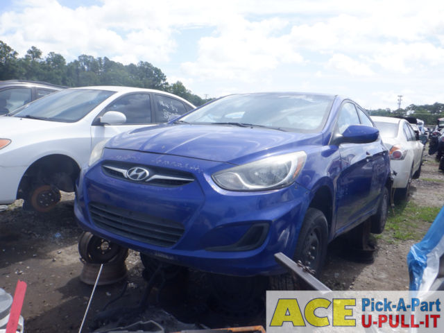 Photo of 2012 Hyundai Accent