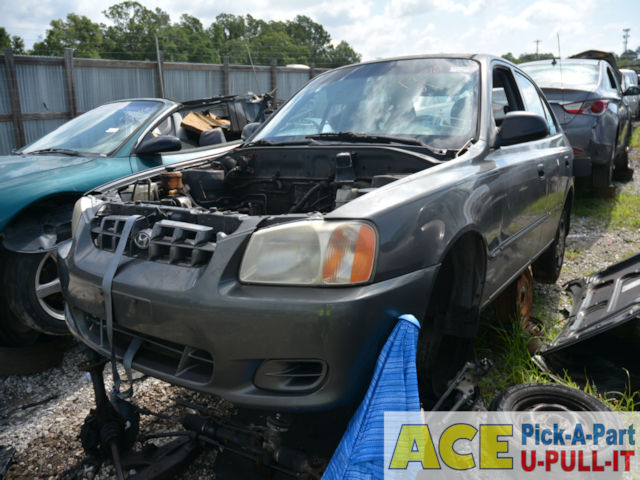 Photo of 2001 Hyundai Accent