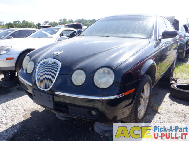 Photo of 2005 Jaguar S Type