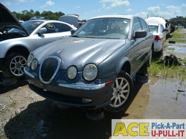 Photo of 2000 Jaguar S Type