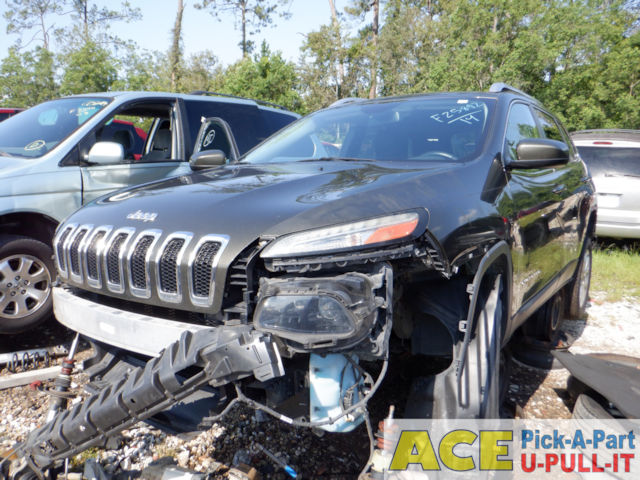 Photo of 2014 Jeep Cherokee