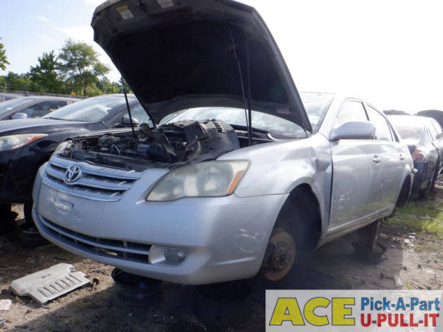 Photo of 2005 Toyota Avalon