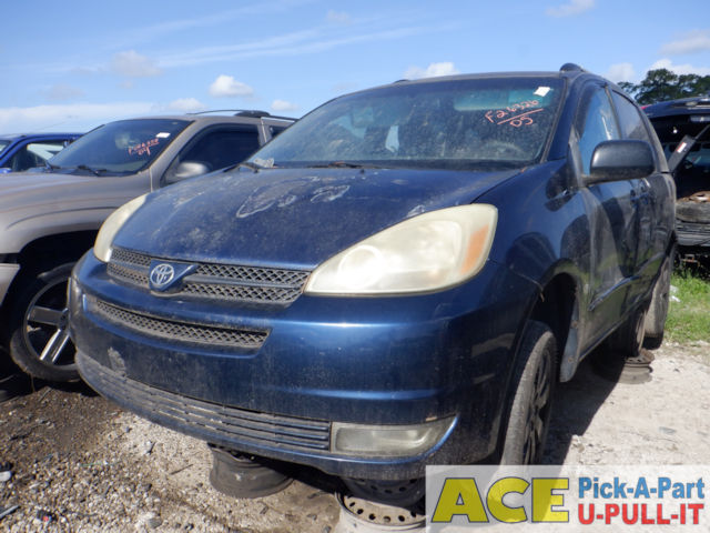 Photo of 2005 Toyota Sienna