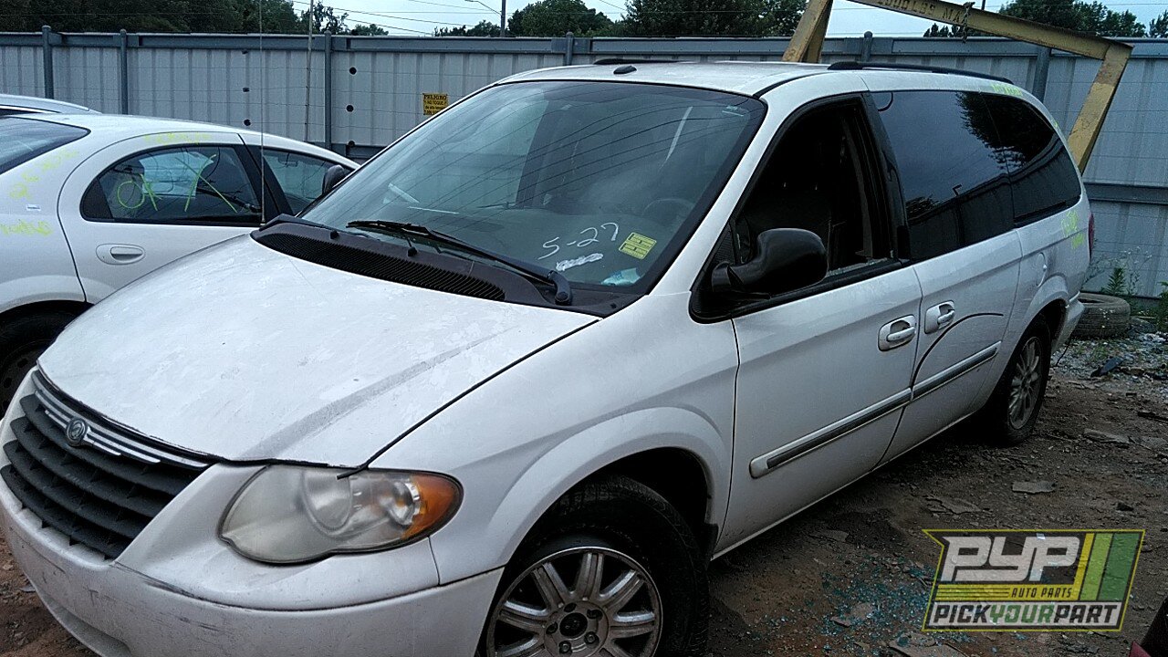 Photo of 2006 Chrysler Town & Country