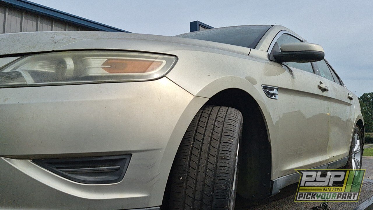 Photo of 2011 Ford Taurus