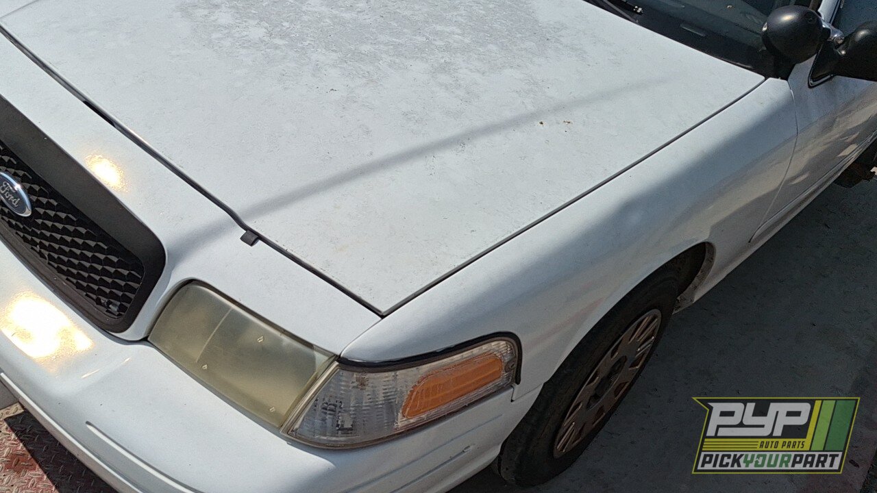 Photo of 2005 Ford Crown Victoria
