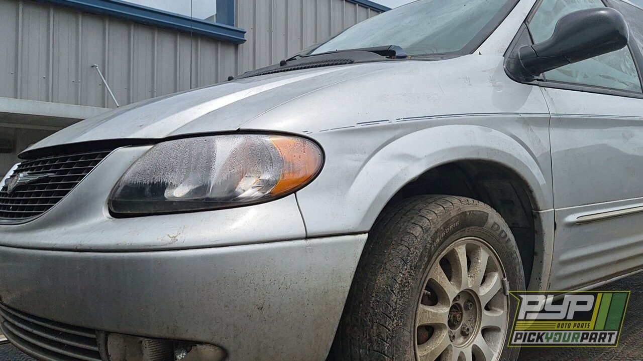 Photo of 2002 Chrysler Town & Country