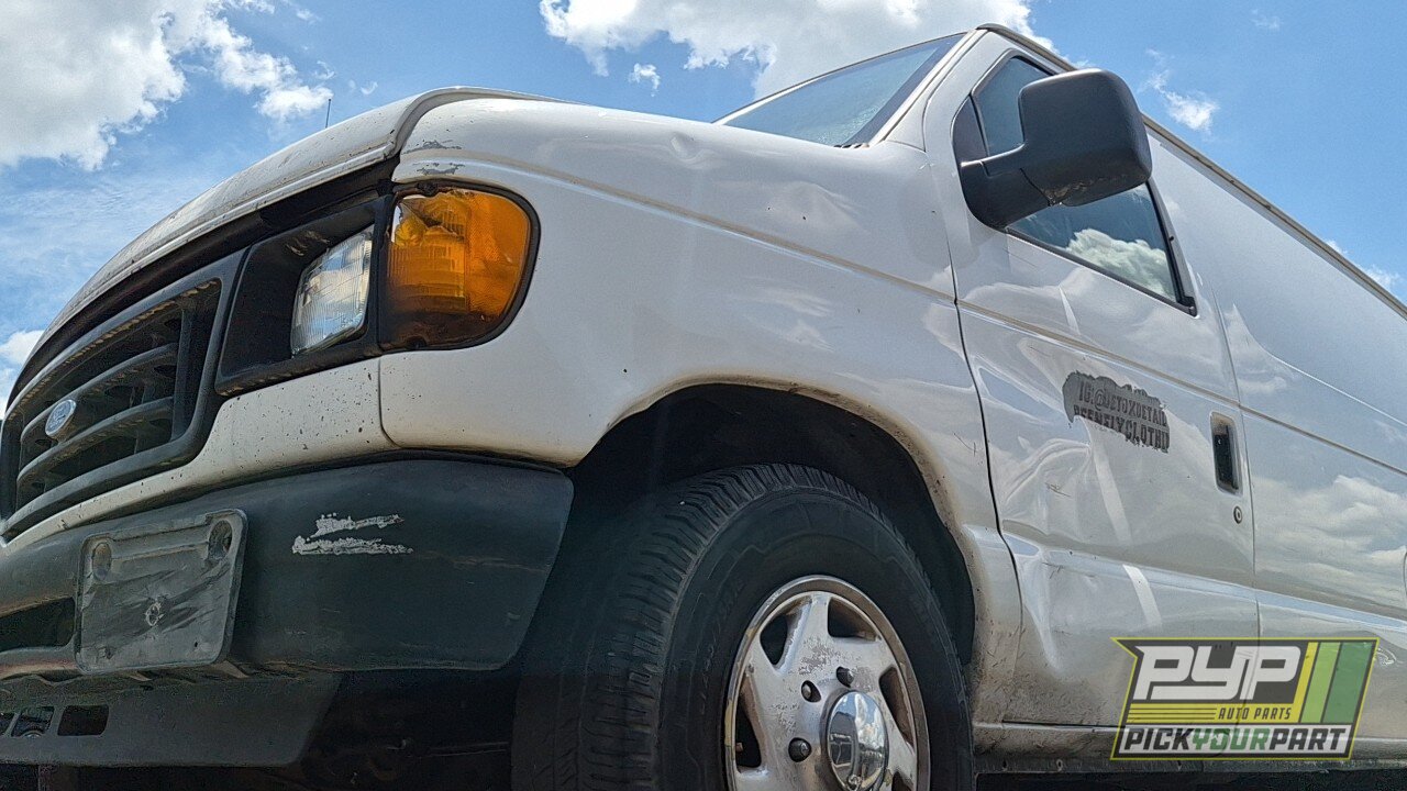 Photo of 2005 Ford E-250