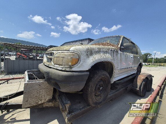 Photo of 1999 Ford Explorer