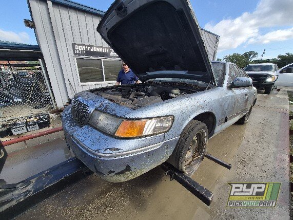 Photo of 1999 Mercury Grand Marquis