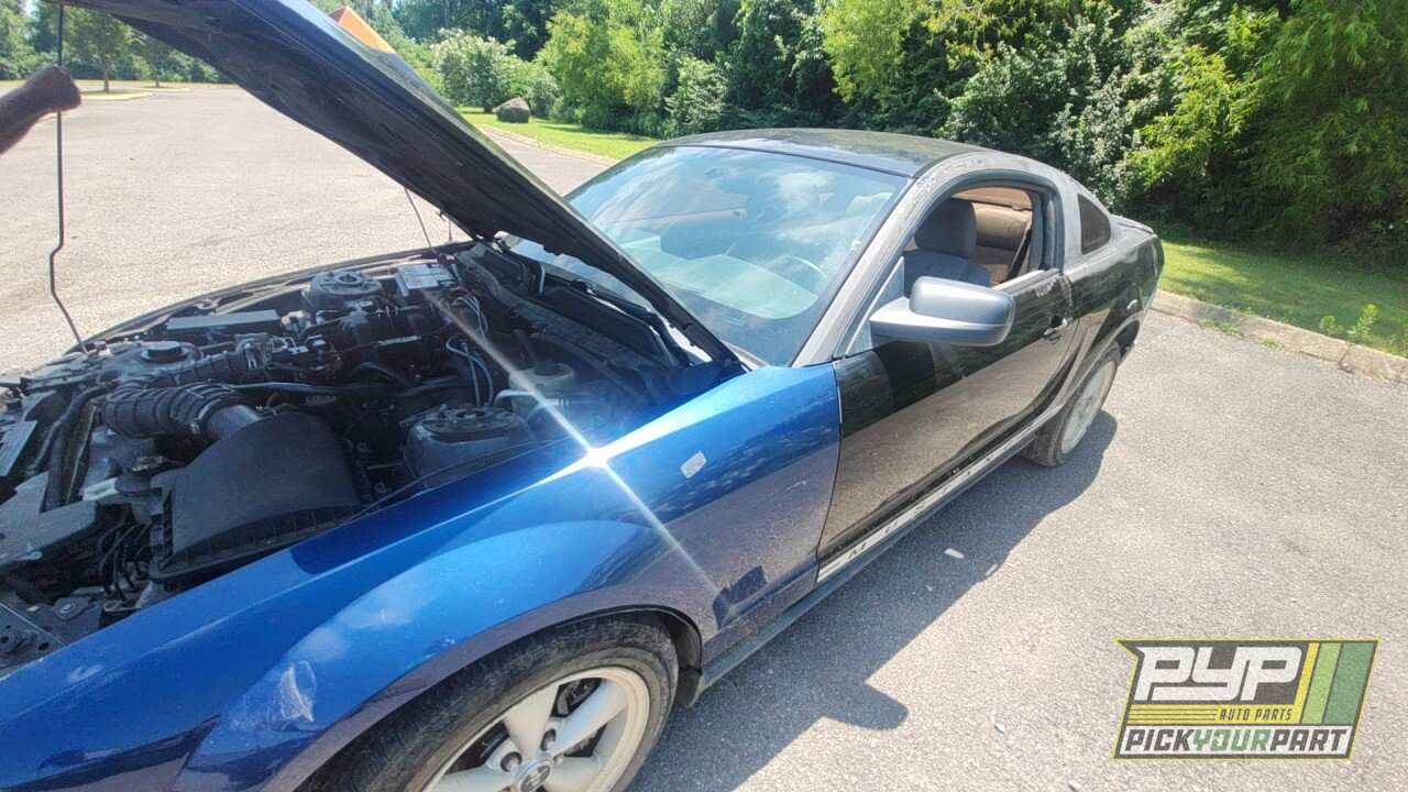 Photo of 2005 Ford Mustang