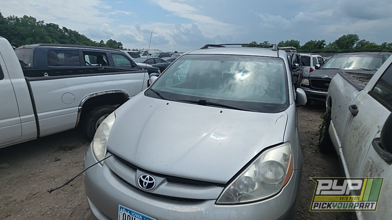 Photo of 2008 Toyota Sienna