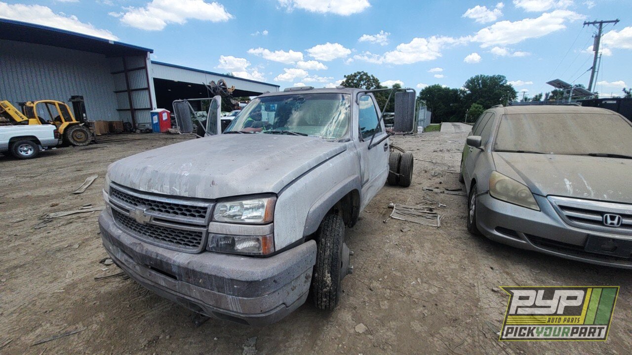 Photo of 2005 Chevrolet Silverado 3500