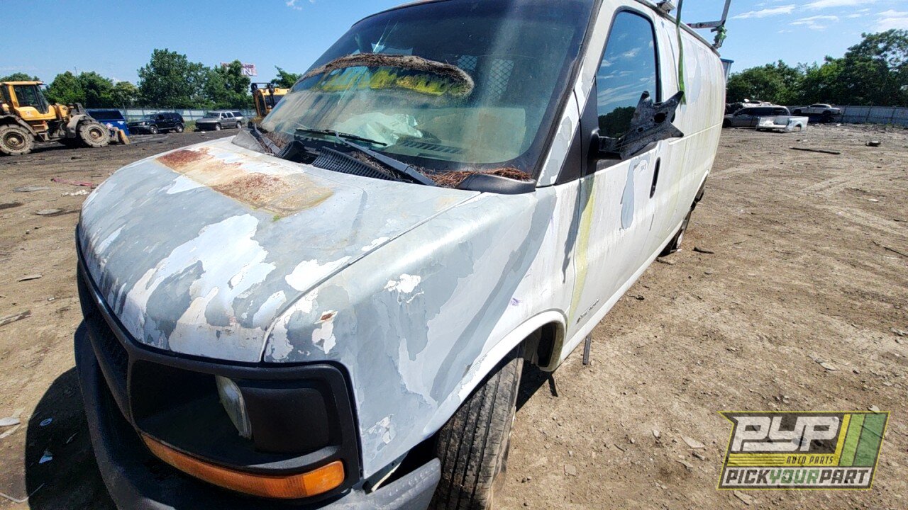 Photo of 2005 Chevrolet Express 2500