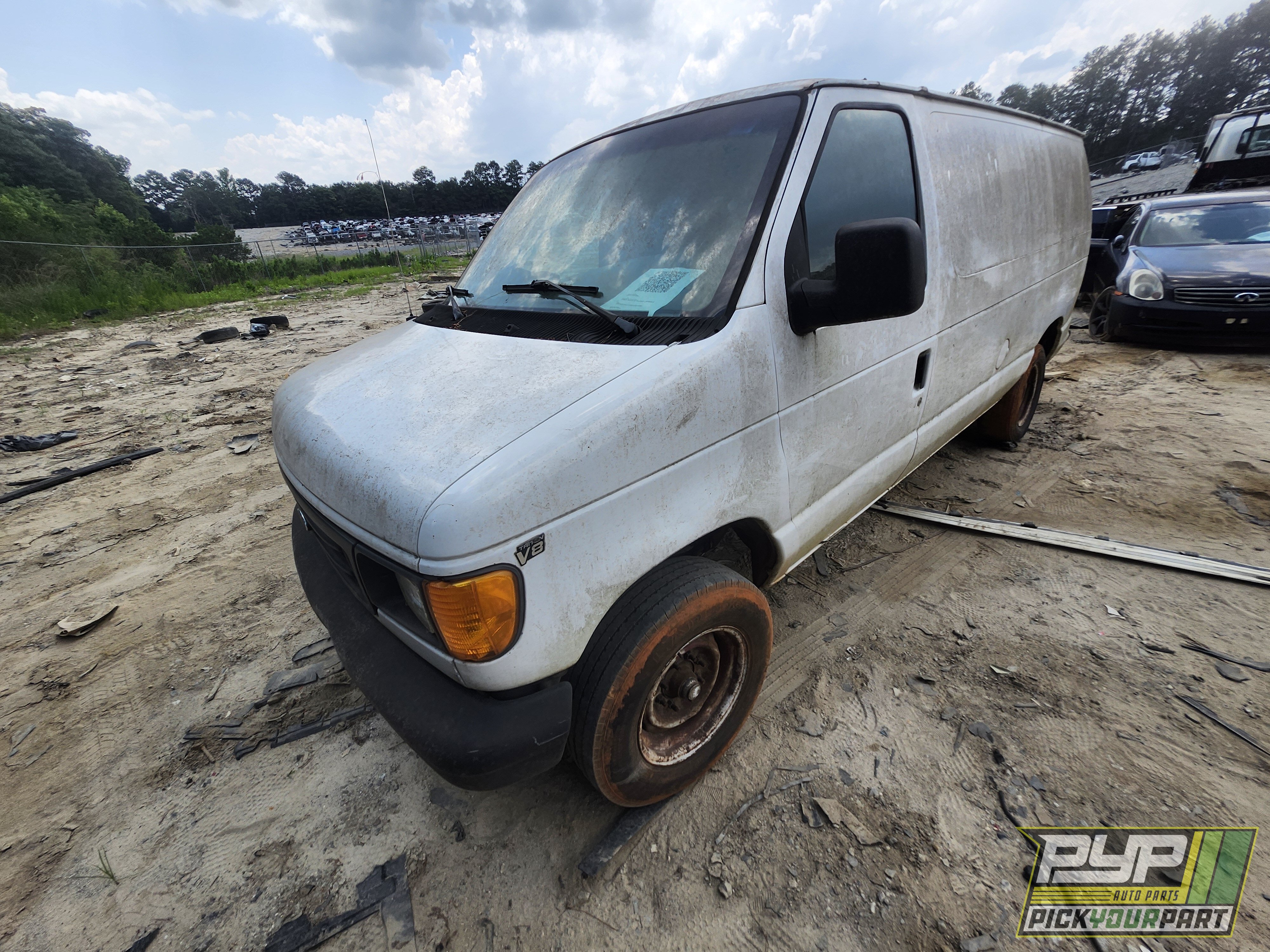 Photo of 2005 Ford E-250
