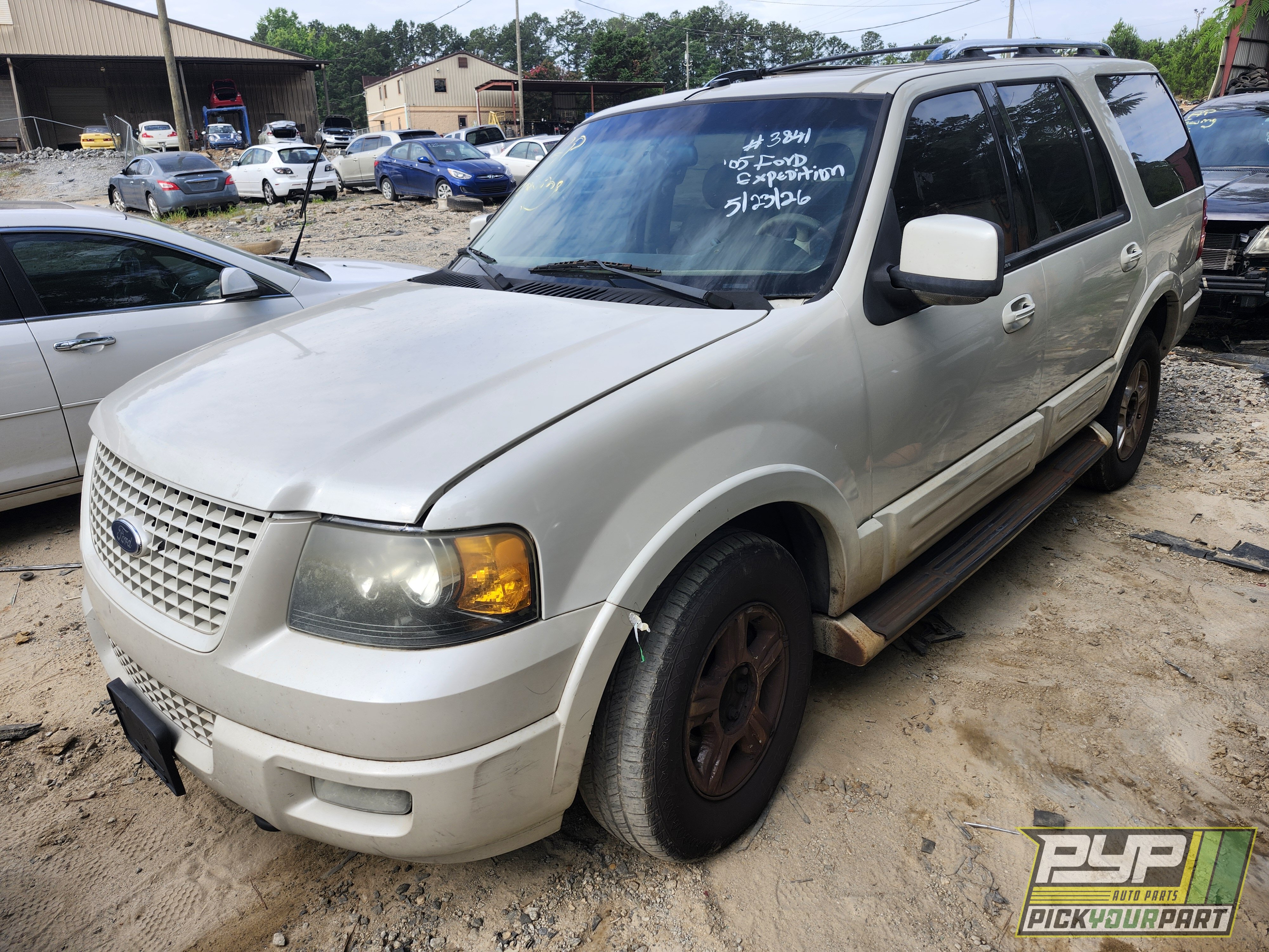 Photo of 2005 Ford Expedition