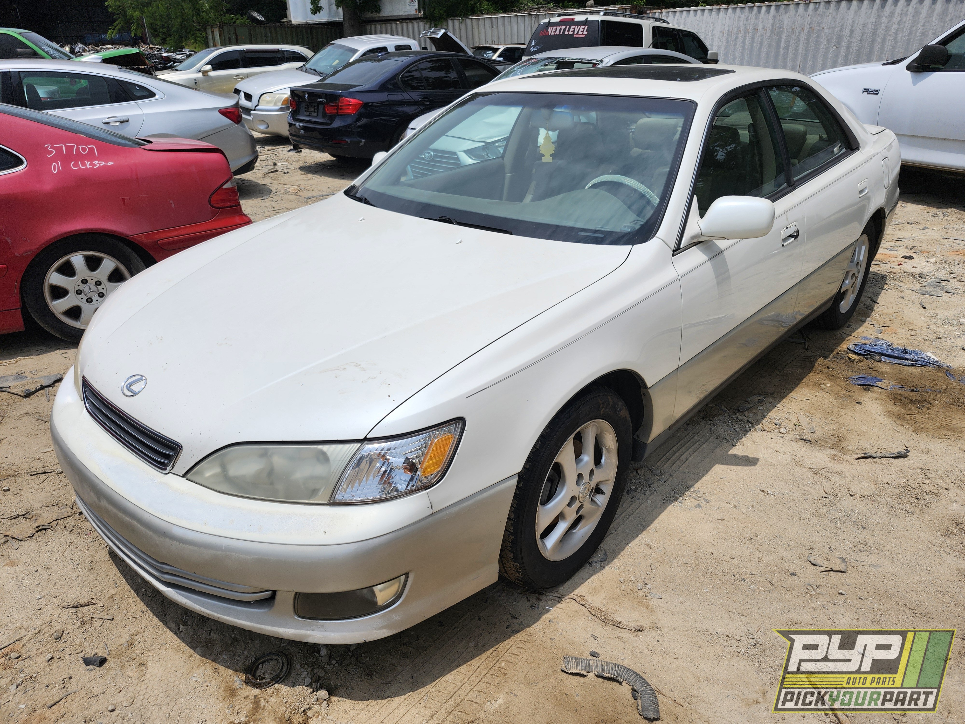Photo of 2000 Lexus Es300