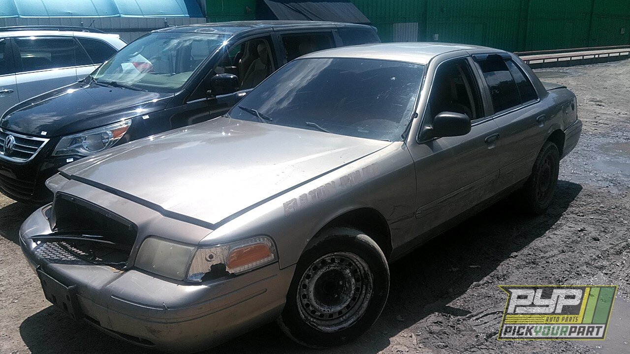 Photo of 2006 Ford Crown Victoria