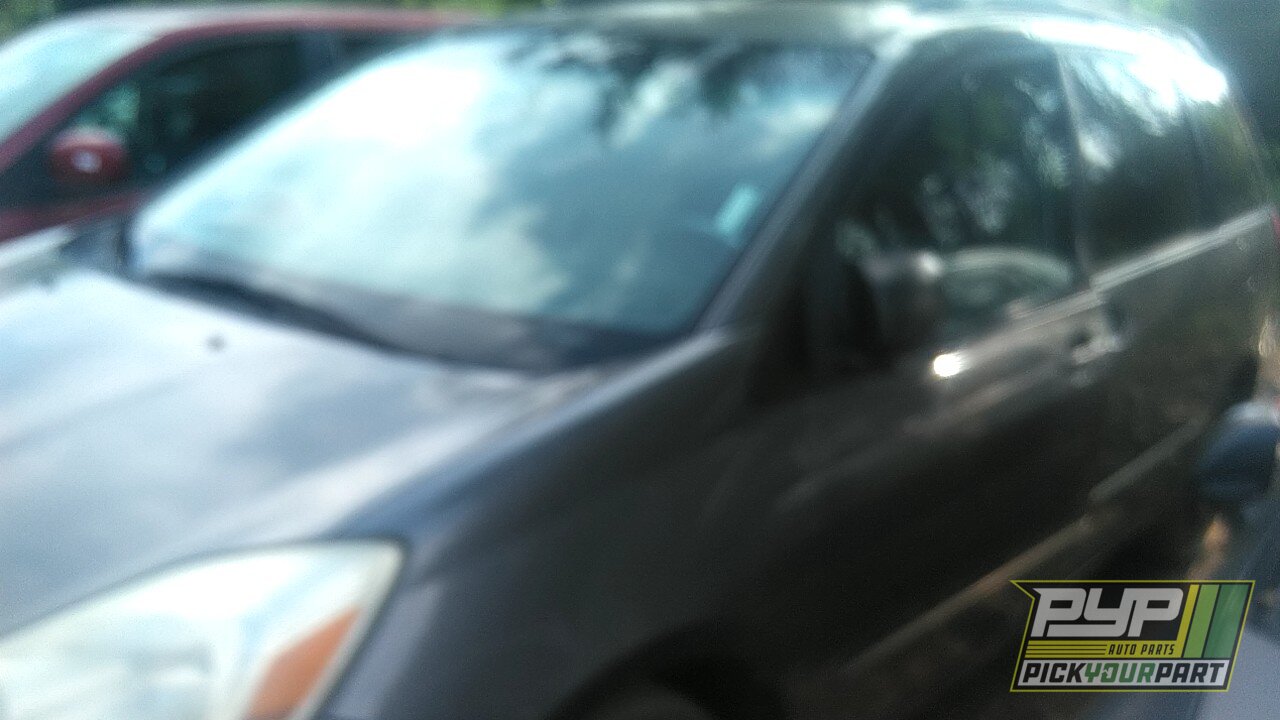 Photo of 2004 Toyota Sienna