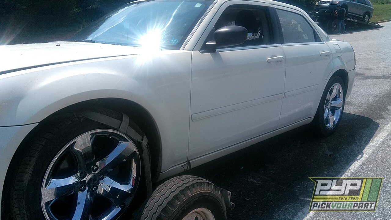 Photo of 2005 Chrysler 300