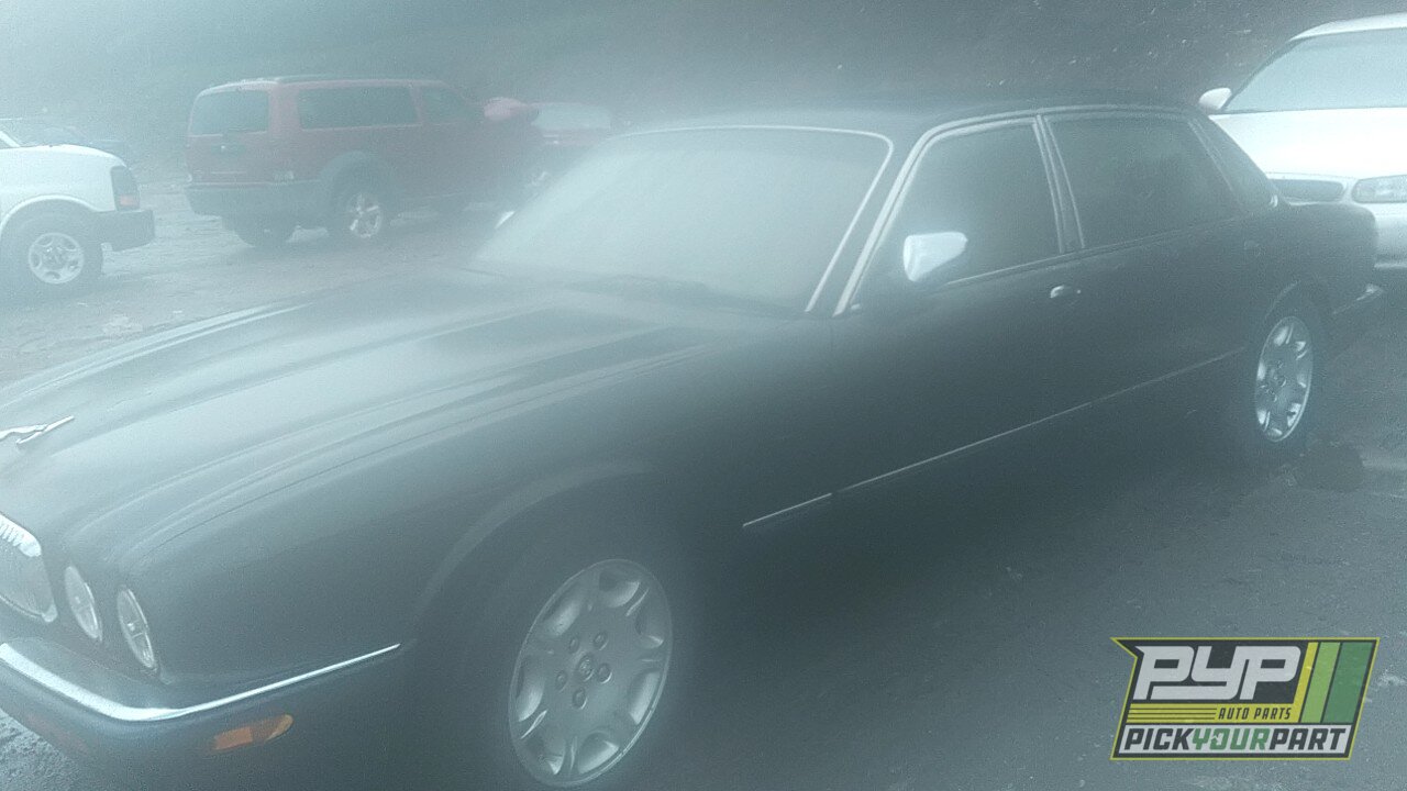 Photo of 2002 Jaguar Vanden Plas