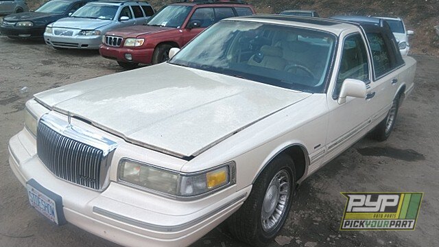 Photo of 1996 Lincoln Town Car