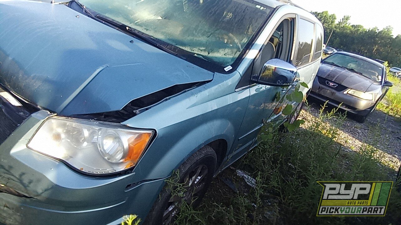 Photo of 2008 Chrysler Town & Country