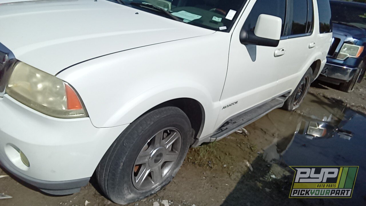 Photo of 2004 Lincoln Aviator