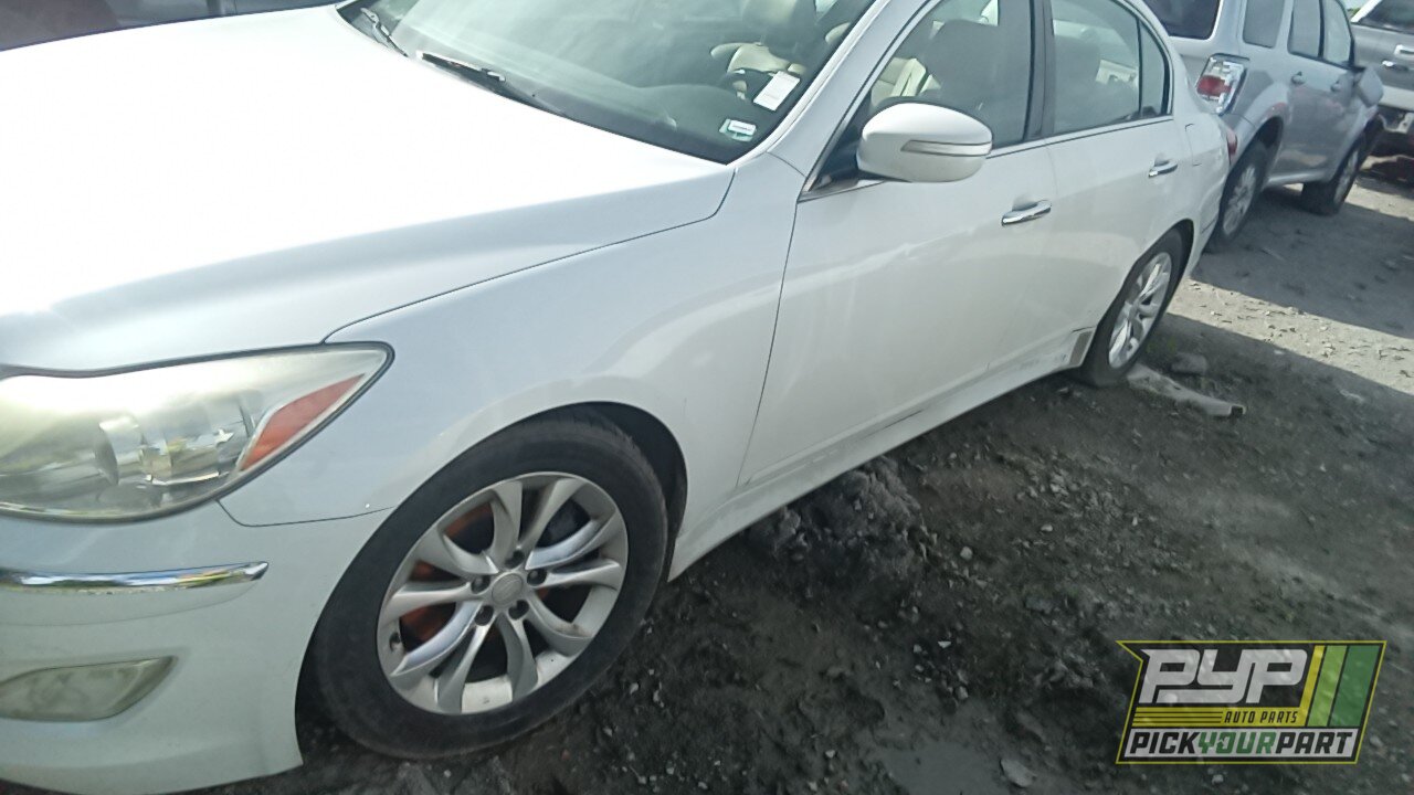 Photo of 2013 Hyundai Genesis