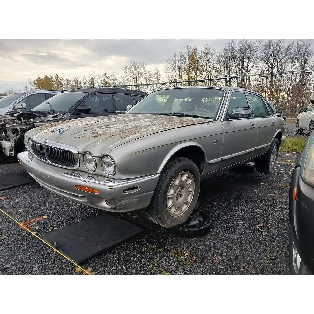 Photo of 1998 Jaguar Xj Series