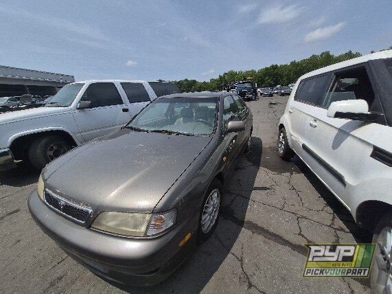 Photo of 1999 Infiniti G20