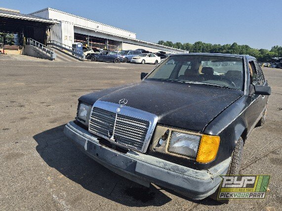 Photo of 1987 Mercedes-Benz 260E
