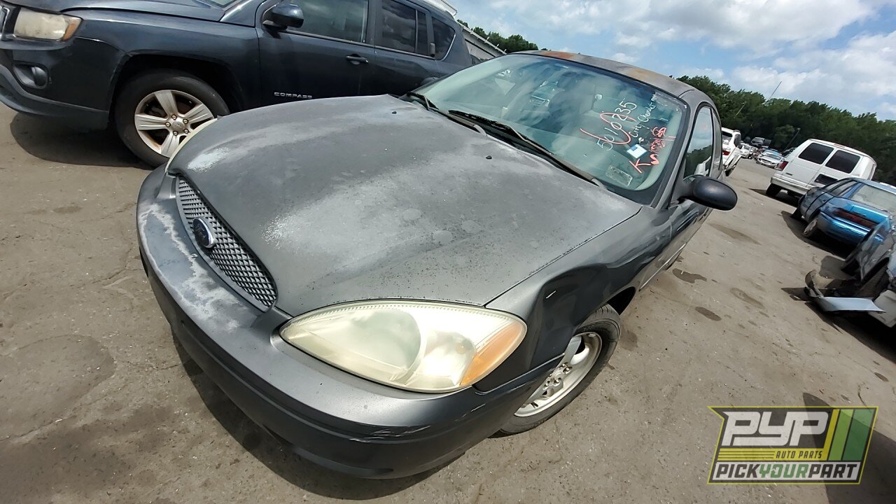 Photo of 2005 Ford Taurus