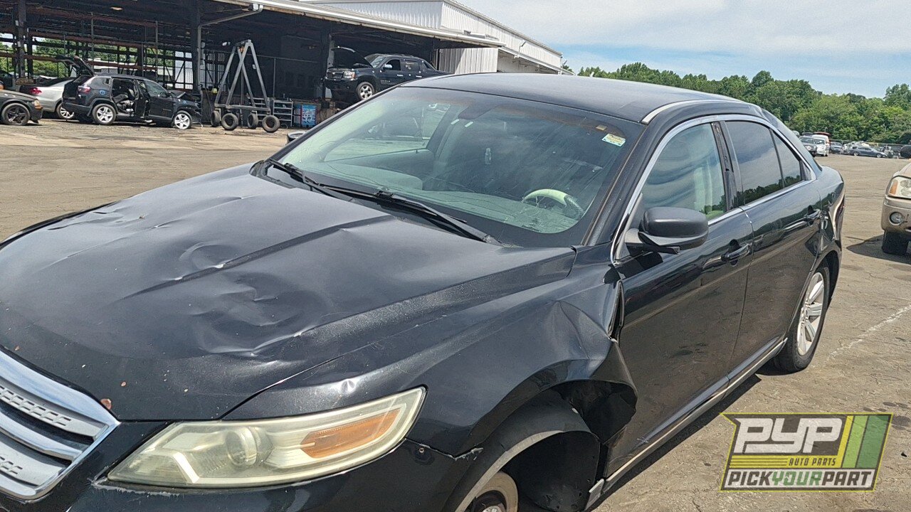 Photo of 2011 Ford Taurus