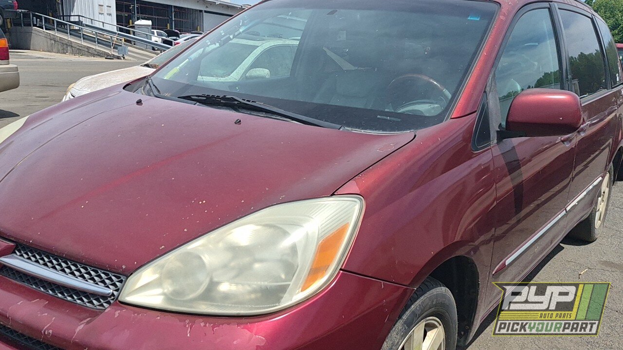 Photo of 2005 Toyota Sienna