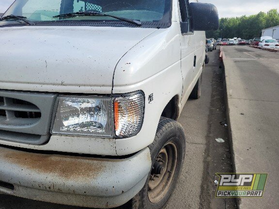 Photo of 1999 Ford E-250 Econoline