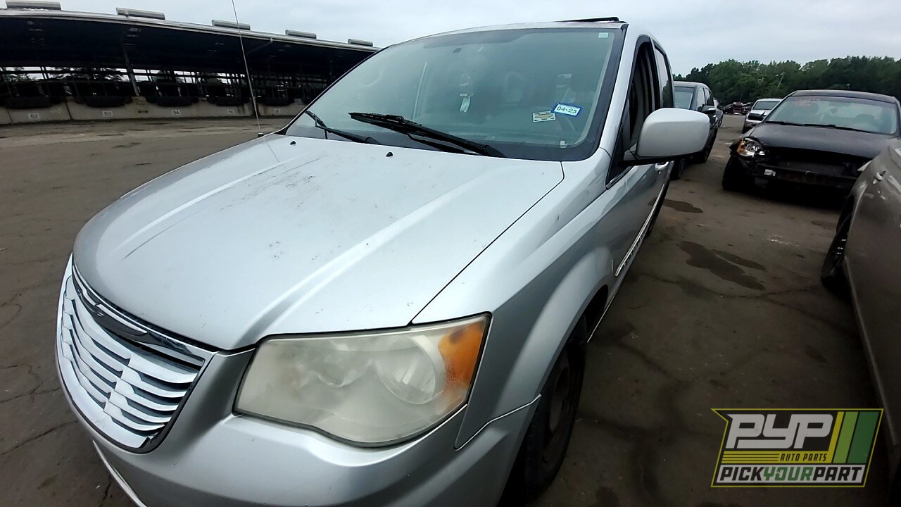 Photo of 2011 Chrysler Town & Country